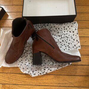 Brown Leather Heeled Bootie DOUBLE zippers Sz 40 (equivalent 8.5 - 9)